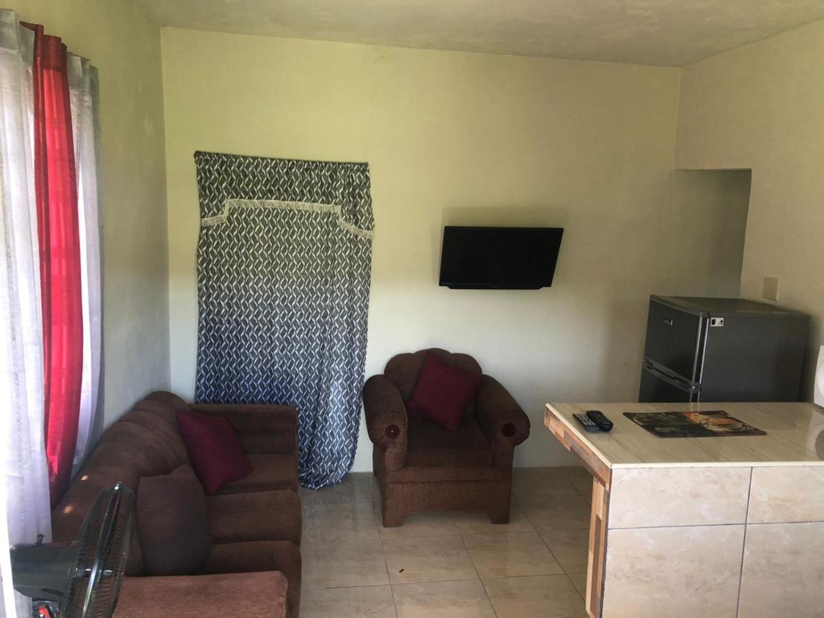Apartmentswestvillage 2Bedroom مونتيغو باي المظهر الخارجي الصورة